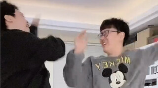 Lagi-lagi dikhianati sahabatku sendiri. Gak nyangka dia ternyata orang seperti ini (versi remake).