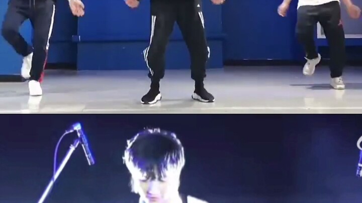 إصدار مقارنة لغرفة التدريب على الرقص في مؤتمر إطلاق بيلد (للحفظ الشخصي)