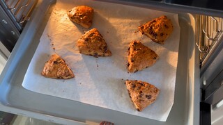 Red date yogurt scones are so delicious!