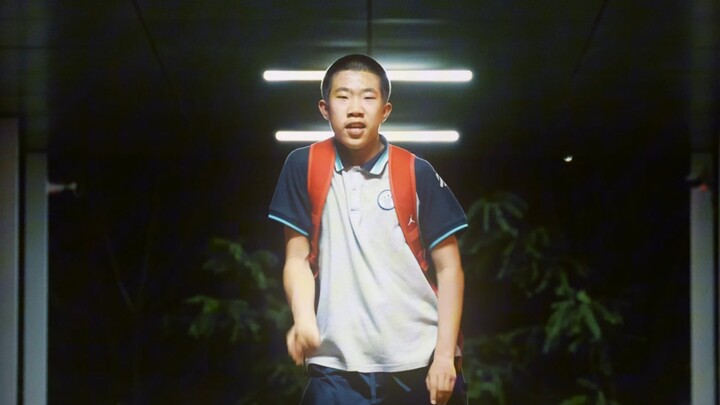 Cả gan nhảy một đoạn Remember the Time.