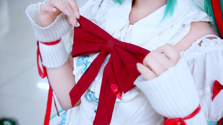 بعد عام كامل، دعونا نلقي نظرة على المدرّسات الرائعات في الكوسبلاي من خلال أغنية “Wake”!