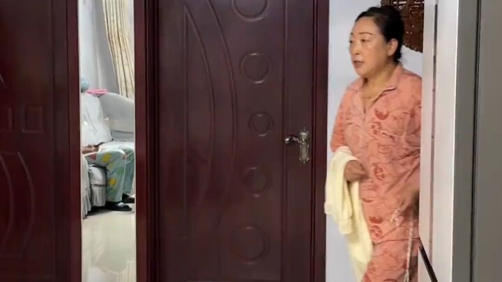确实不转