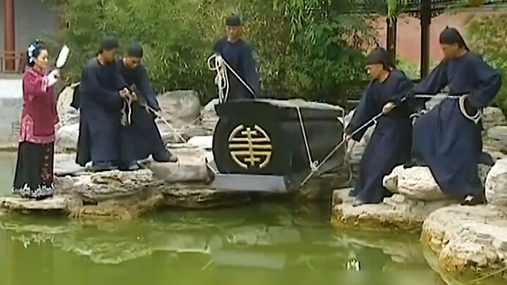 Vua Càn Long vừa mới cho Hòa Thân hy vọng, nhưng ngay sau đó lại dìm anh ta xuống tuyệt vọng!