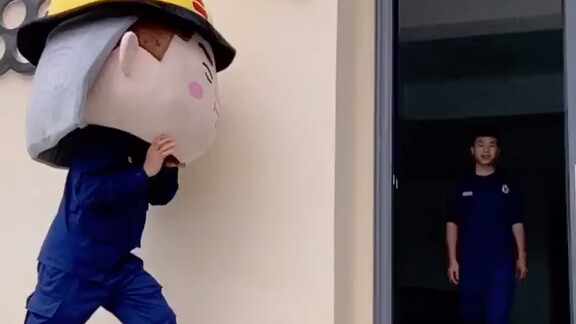 Ini bukan hasil yang saya inginkan! Sudah besar masih saja bermain.