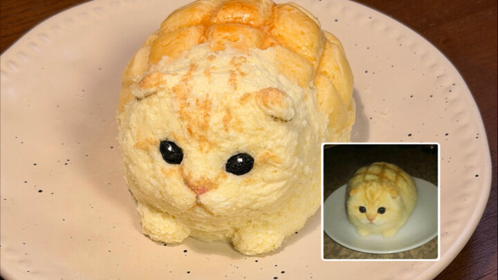 Cat Meme Food | Pretending to Be a Pineapple Bun, Meow!