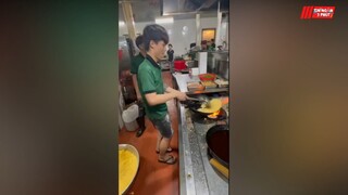 Chàng trai thể hiện VŨ ĐIỆU CƠM CHIÊN khiến dân tình LÁC MẮT