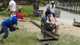 Kids playing at botanical garden