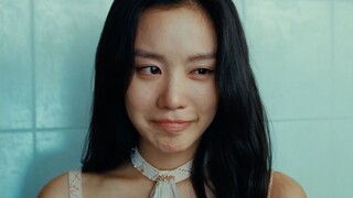 "The ugly girl went to the plastic surgery hospital and turned into a goddess. Kim Ah-joong's appear
