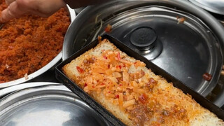 Jalan Chongqing 5 yuan sepotong kerak nasi, dengan banyak lauk tambahan, harum dan renyah, enak