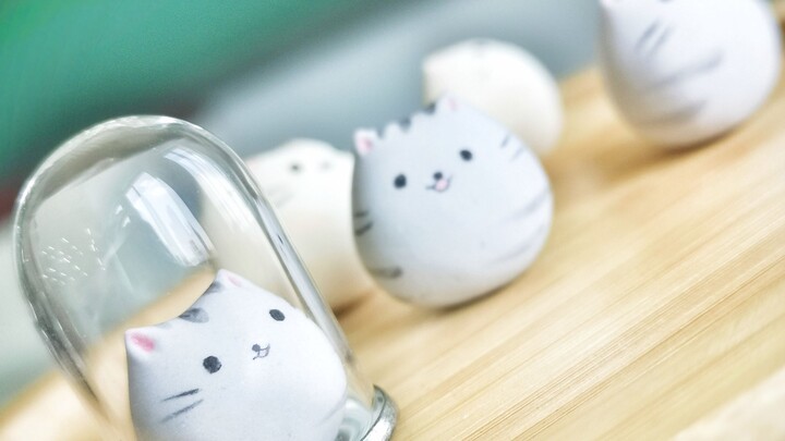 Ultra-light clay cat