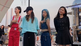 距离甜妹又近一步