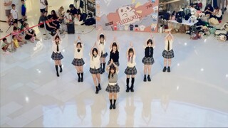 Dance performance by the super-compatible Knife group, transported back to 2007! The greatest debut 