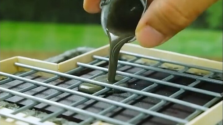 سعادة الرجل، بناء مصغر