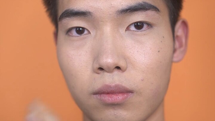 [Makeover Challenge] Episode 289: When a straight guy tries makeup for the first time—true “it’s sur