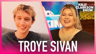 Kelly Clarkson Can't Stop Laughing At Troye Sivan's Viral TikTok Reaction To 'mine'