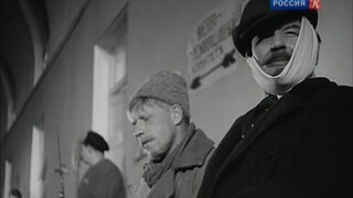 “死亡不属于工人阶级”，一位可爱而又果断严厉的导师—列宁 | 影片人物剪辑