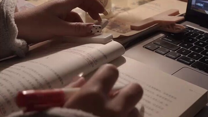 ห้องอ่านหนังสือยามดึก | ระบบการเรียนรู้และการรักษาแบบผ่อนคลายและเป็นกันเองแบบเรียลไทม์