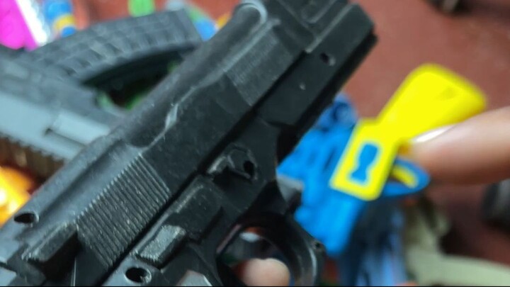 toys gun and ak 47