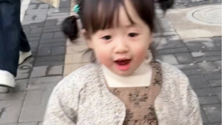 小崽子开始撵狗了