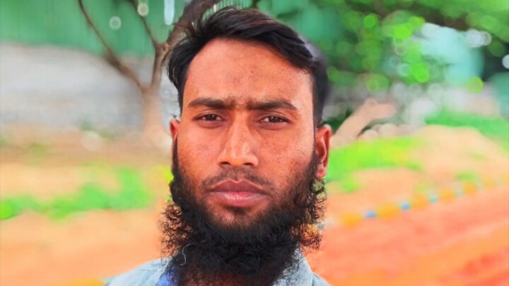 যত্ন করে বানাইছে মালিক