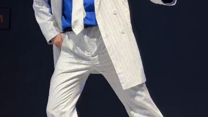 رقصة تاب جاكسون الخاصة