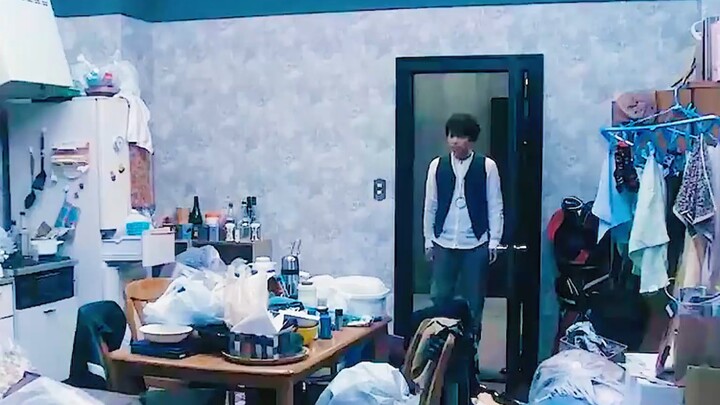 Trong phòng có ba chiếc vòng sắt, chỉ cần tìm được một cái là nhận ngay 10 triệu #