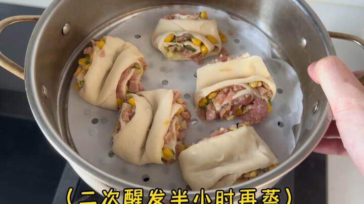 Roti Gulung Daging dengan Gaya Rambut Keriting