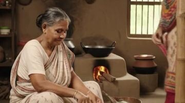 🍚 দুই প্লেট ভাত একাই খেয়ে ফেললেন এই বয়স্ক মহিলা! 😲অসাধারণ ভিডিও—দেখতে থাকুন, শেষ পর্যন্ত উপভোগ করু