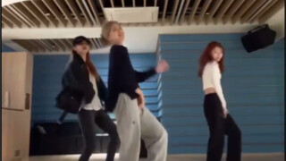 【ITZY】ITZY คัฟเวอร์เพลง "NCT U-BOSS" สุดเจ๋ง