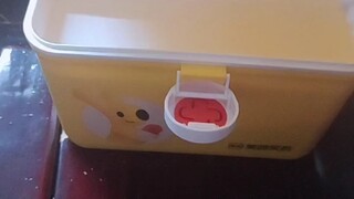 My good friend bought me a medicine box on Meituan out of concern that I might get sick—so touching!