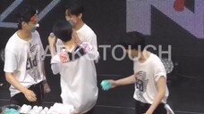 【GOT7】GOT7 180518 "THE New Era" in Osaka Humble you!!! That's your friend hahahahaha