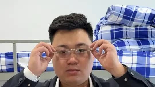 Thế giới tràn ngập yêu thương! Camera hành trình của người dân