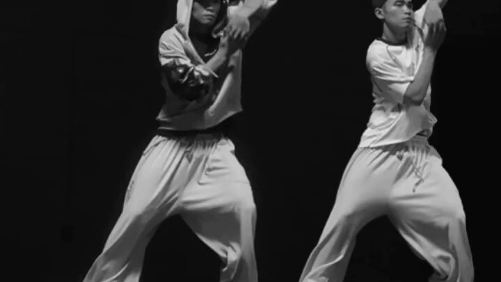 【Khiêu vũ】Dylan biên đạo mới bài Confident, thầy Dylan nhảy mượt mà quá!