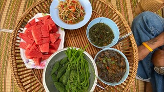ตำบักหุ่งแกงเห็ดเผิ่งแกงผักขี้เหล็กใส่หนังมีแต่แนวแซ่บๆ