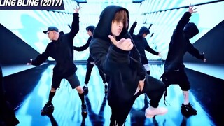 【نقل من يوتيوب】 المغني الرئيسي كيم جينهوان الذي يرقص بشكل رائع