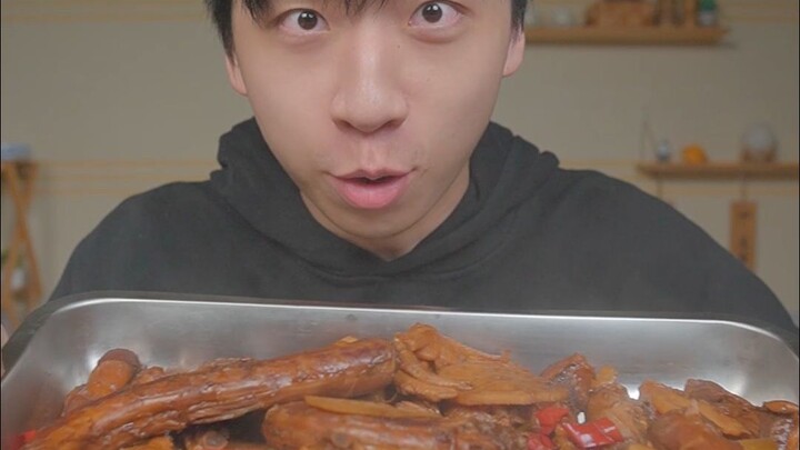 This super simple recipe for braised duck snacks from a street stall—give it a try now!