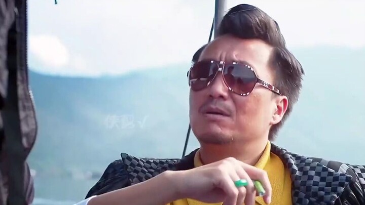 “Tôi mua hai vé, sao lại không được ngồi hai chỗ?”