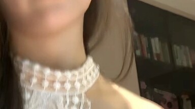 Quietly appreciating beauty