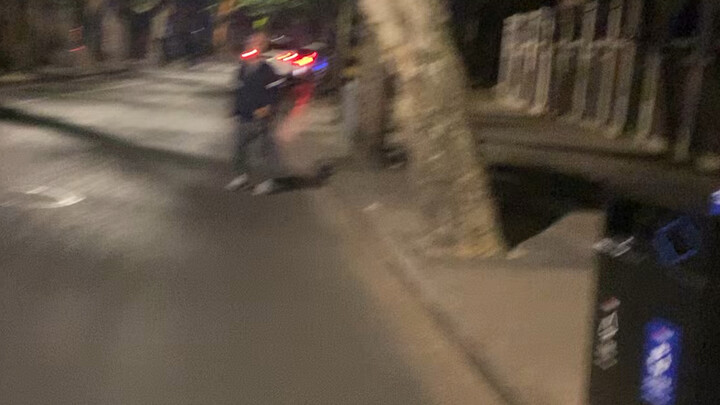 路上遇到个变态！一整天都不好了！