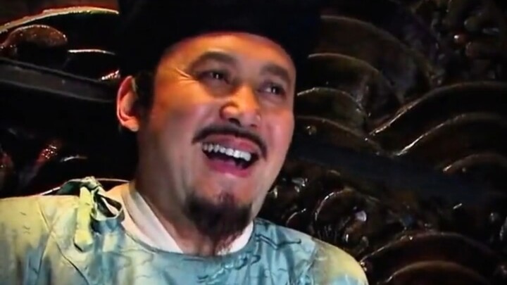In that scene where Guo Da bursts out laughing, it felt like He Bing just couldn’t keep up! His laug