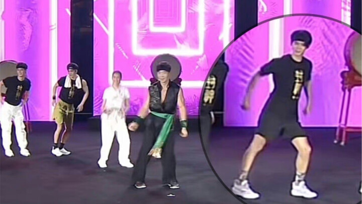 Yu Shi menari senam: Sangat sibuk, tapi tidak tahu sedang sibuk apa! Setiap gerakan sudah diikuti de