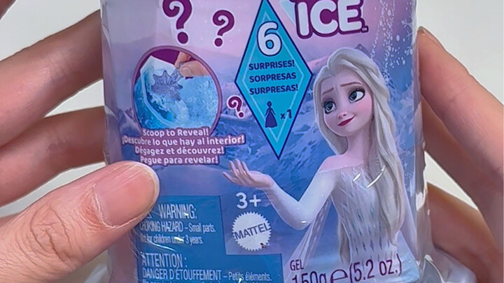 اليوم ألعب بصندوق المفاجآت من فيلم "الثلج المتحجر"، ممتع جدًا أن أحفر الثلج في عز الصيف 🥰