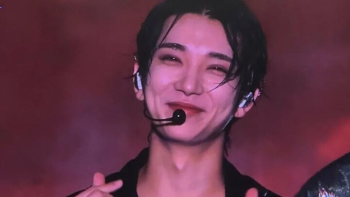 ไม่ว่าจะเป็นชัวปี 2018 หรือชัวปี 2022 เมื่อเขาล้มลง เขาก็ยิ้มอยู่เสมอ 【ฮงจีซู】【โจชัว】