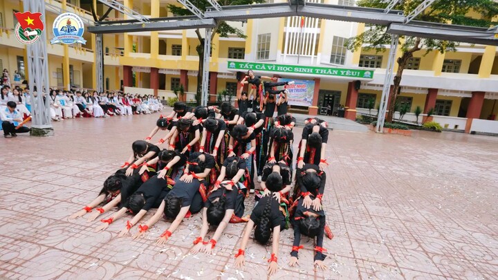 Bước nhảy sân trường 01