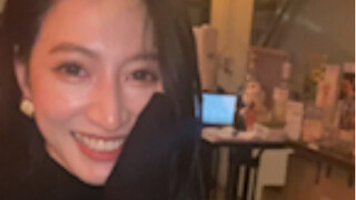 The mantis stalks the cicada, and the Taiwanese girl is behind it.