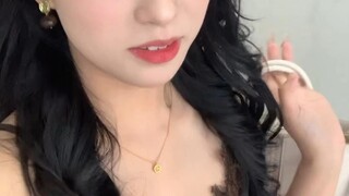 No wonder it's Chongqing—who would have thought this place is on the rooftop of a shopping mall?