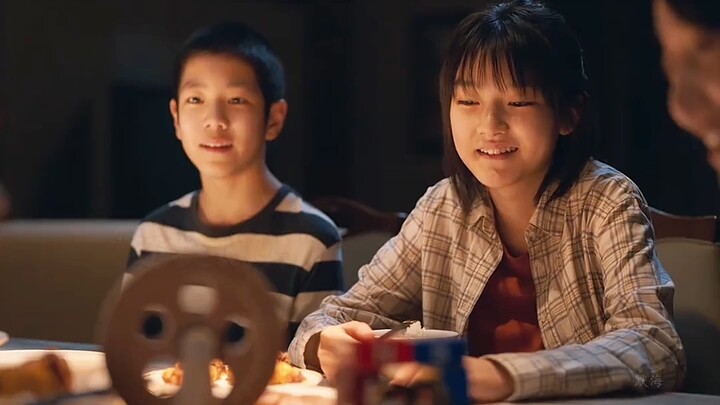 Seeing the stepfather’s daughter sleeping by the roadside