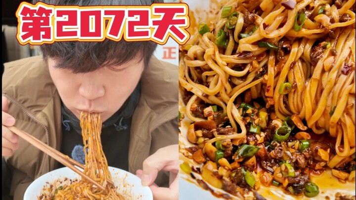 Mie berkuah daging seharga 9 rupiah 80 sen per mangkuk, apakah cukup mengenyangkan?