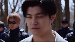 The Grand Master has officially begun to exert his strength! A melee of three abstract forces! The p