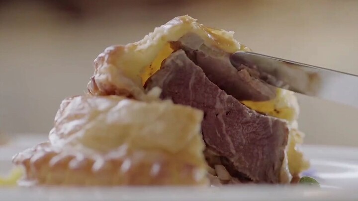 Yakin steak kamu ini matang? Aku pemilik restoran, masa aku jualin daging mentah sama telur mentah k